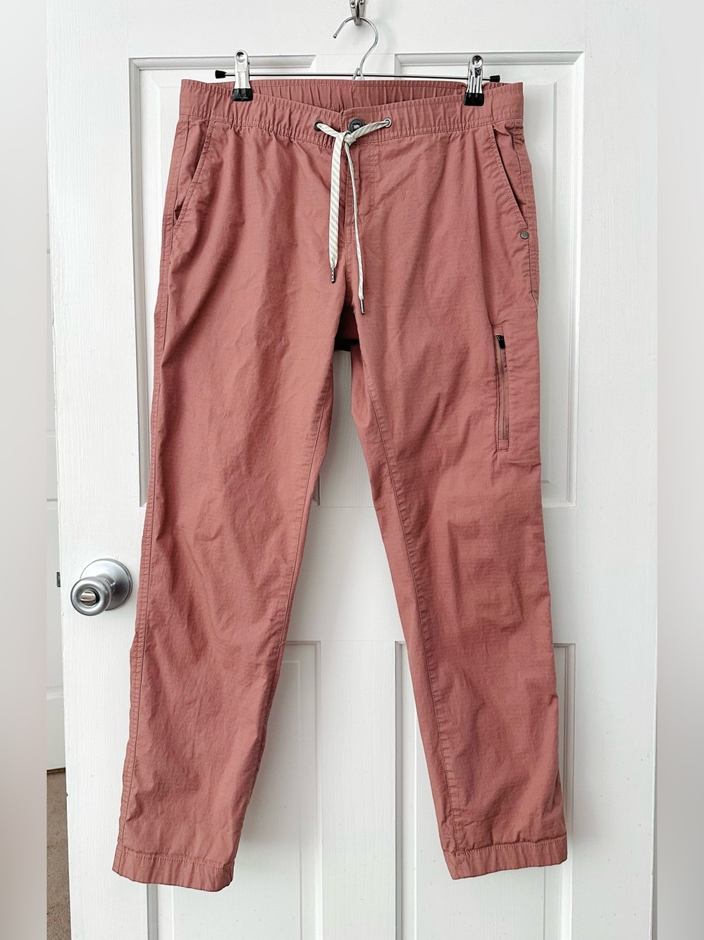 VUORI The Rise The Shine Ripstop Cargo Pants Mauve Clay Hiking Gorpcore Size M